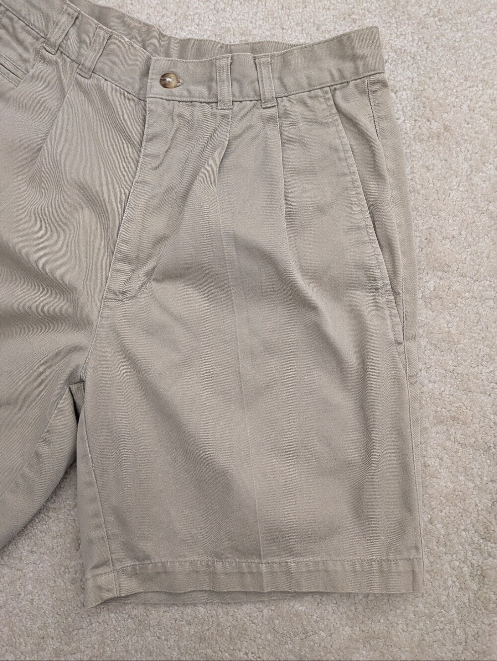 Haggar khaki shorts 30 waist - Picture 5 of 7